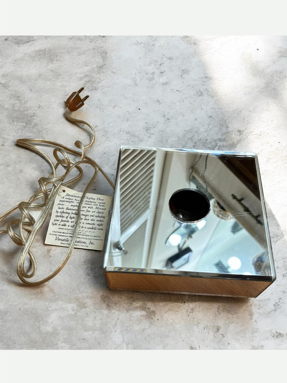 Vintage Versatile Creations Inc Illuminated Display Mirrored Base